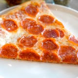 #7 One Pepperoni Slice & Fountain Drink Lunch Special